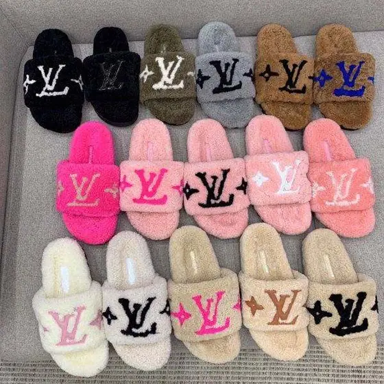 Louis Vuitton Slippers slides