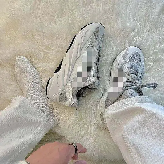 Yeezy 700 Shoes
