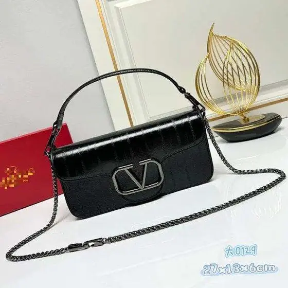 Valentino 2026 Warren's new trend shoulder bag fashion small bag high-quality po